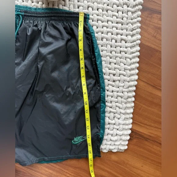 Nike Men's Retro Two-Tone Athletic Shorts in Black and Teal XL - Picture 6 of 15